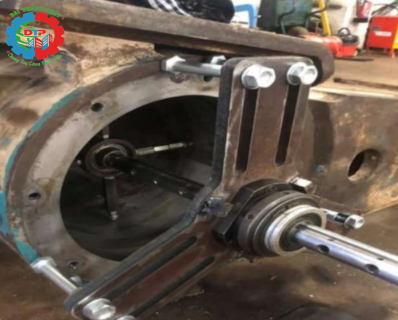 Gia công gối đỡ chân cẩu Container/ Machining container crane leg support