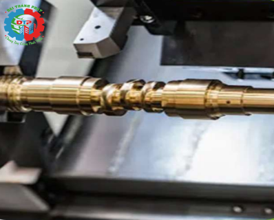 Máy tiện CNC: Tiện CNC trục/ CNC Lathe Machine: Sharp to be machining CNC Lathe. 